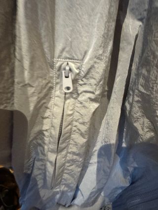 Chaqueta Oysho plateada oversize XS