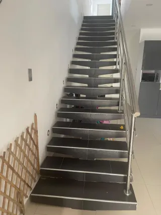 Busco empleo de Albañil, electricista soy oficial