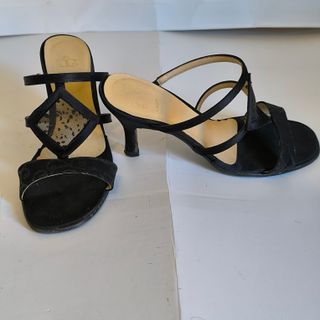 Elegantes sandalias negras con encaje Talla 36