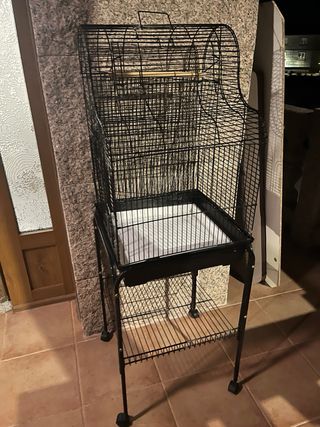 Jaula para pájaros negra