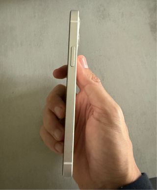 iPhone 12 256GB Blanco + 14 Carcasas y 2 cristales