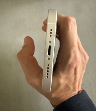 iPhone 12 256GB Blanco + 14 Carcasas y 2 cristales