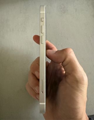 iPhone 12 256GB Blanco + 14 Carcasas y 2 cristales