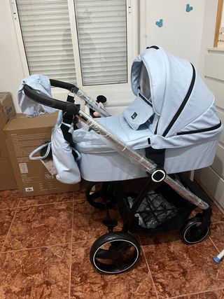 Carrito de bebé azul (carro, caricoche)