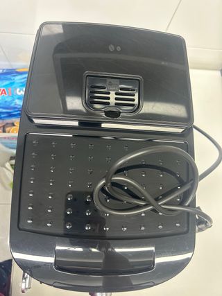 Cafetera DeLonghi ECAM22.113B Negra