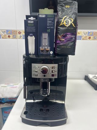 Cafetera DeLonghi ECAM22.113B Negra