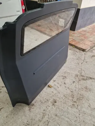 Techo interior coche con ventana