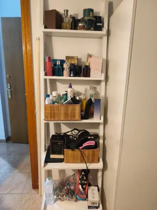 Estantería decorativa madera