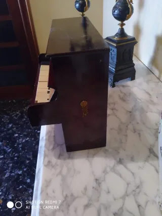 Piano de juguete antiguo madera