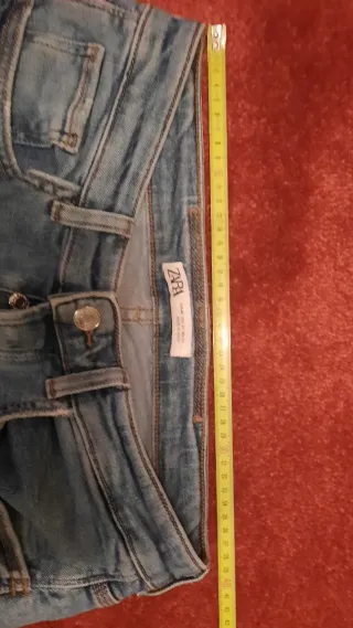 Jeans ragazzo Zara elasticizzati strappati
