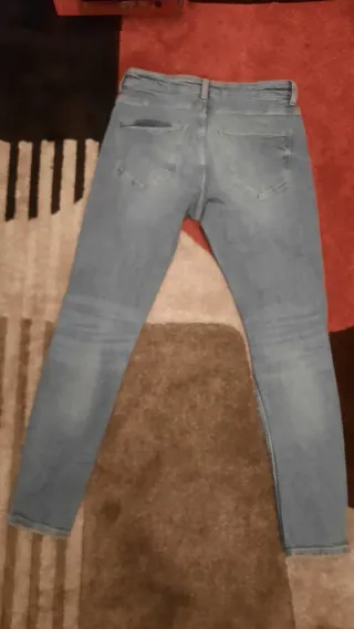 Jeans ragazzo Zara elasticizzati strappati