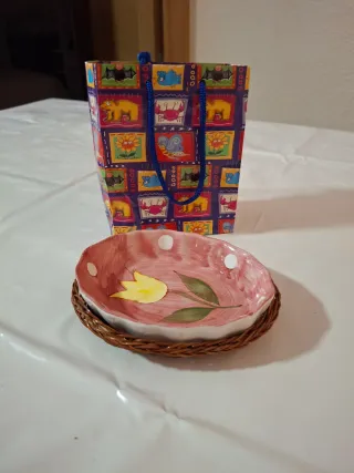 Plato cerámica y cesta mimbre multiusos