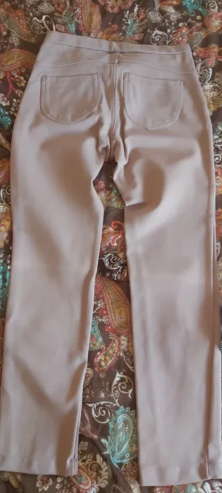 Pantalón pitillo Pilar Prieto beige