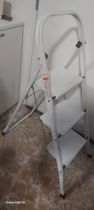 Escalera plegable 3 peldaños