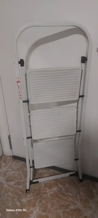 Escalera plegable 3 peldaños