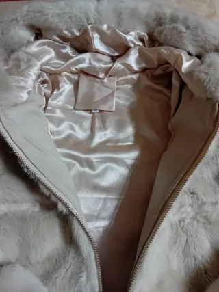 Cappotto finta pelliccia con cappuccio donna