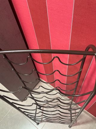 Botellero de hierro macizo