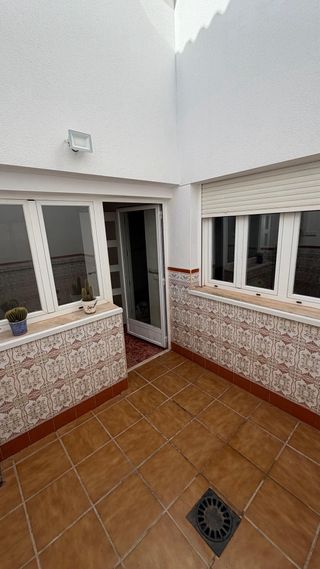 Casa adosada en la C/Luna en Valdepeñas.