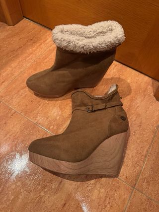 Botines marrones con cuña