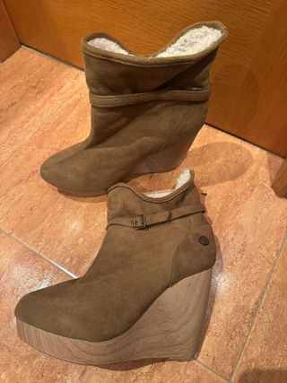 Botines marrones con cuña