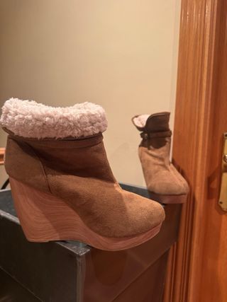 Botines marrones con cuña