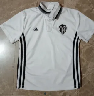 Camiseta Valencia CF. Talla 7-8 años.