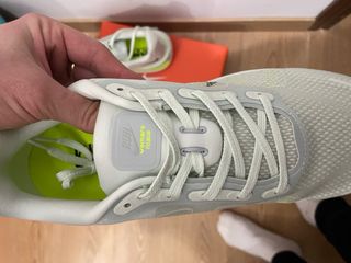 Nike Air Zoom Vomero Premium Blancas y amarillas