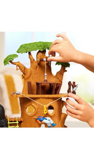 Terra Gorila Gigante con Casa Árbol