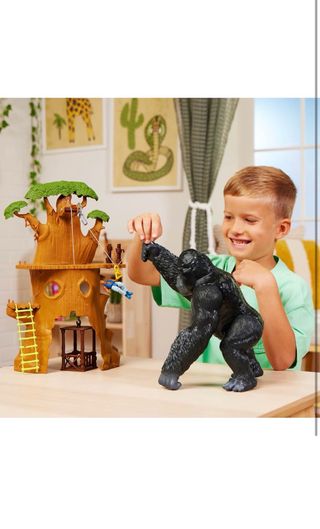 Terra Gorila Gigante con Casa Árbol