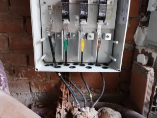 Instalaciones y resolución de averias eléctricas