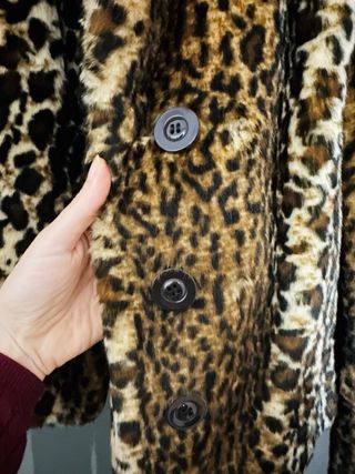 Abrigo estampado leopardo