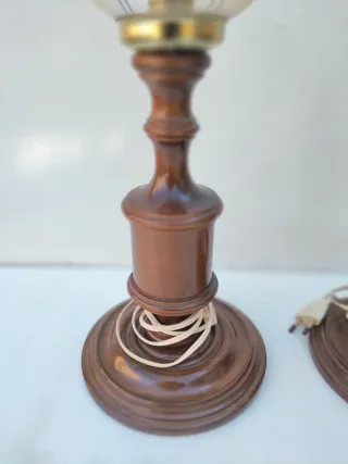 Lámpara antigua madera maciza cristal  quinqué