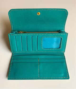 Cartera de piel hecha a mano