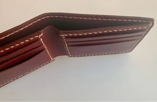 Cartera de piel hecha a mano