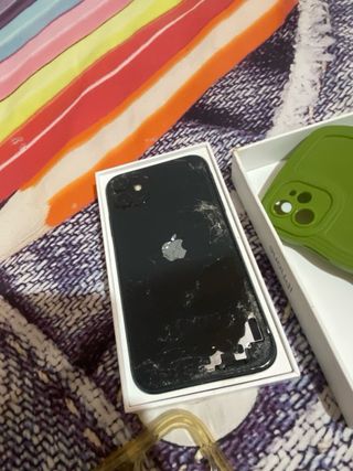 iPhone 11 64GB Dorado y Verde