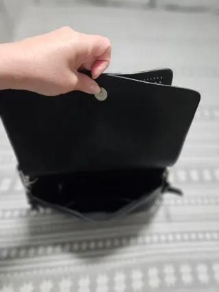 Bolso Desigual Negro Tachuelas Flecos.