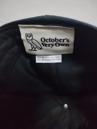 Gorra OVO Negra con Búho Dorado