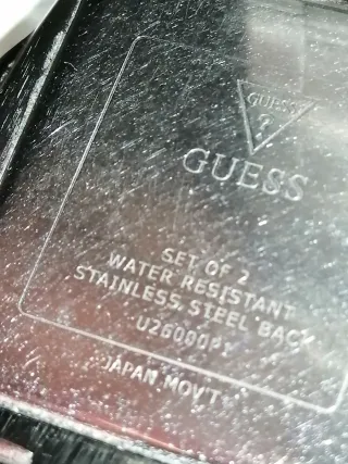 Relógio Guess Feminino Prateado com Cristais