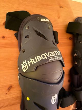 Rodilleras Dual Axis Husqvarna