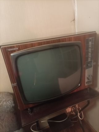 Televisor vintage antiguo años 60/70