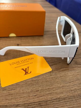 Gafas de sol Louis Vuitton blancas
