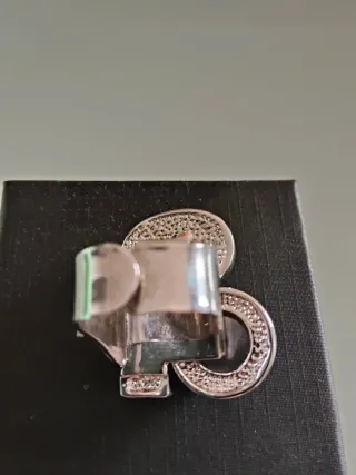 Anillo piedras engastadas y Ónix ajustable