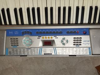 Piano Eléctrico, Falta cable de alimentacion