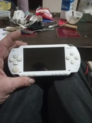 Sony PSP Bianca senza caricatore al suo prezzo