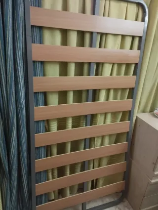 Somier 180x90 con patas en buen estado