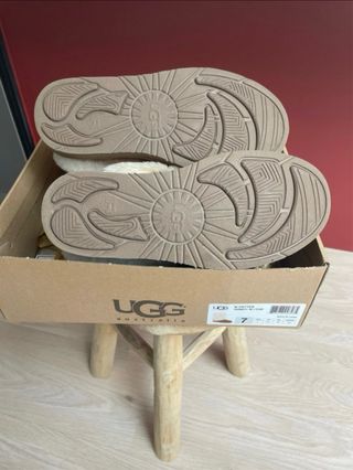 Stivali UGG Beige/Marrone Taglia 38