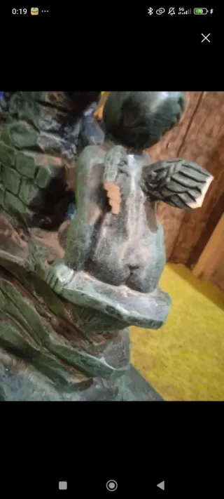 Reloj de sobremesa con figuras de querubines