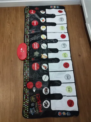 Piano de suelo musical interactivo