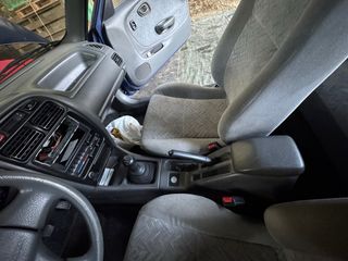 Interior Suzuki Baleno 99