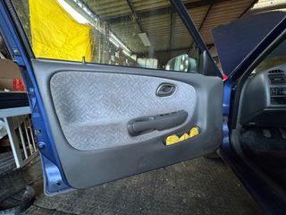 Interior Suzuki Baleno 99